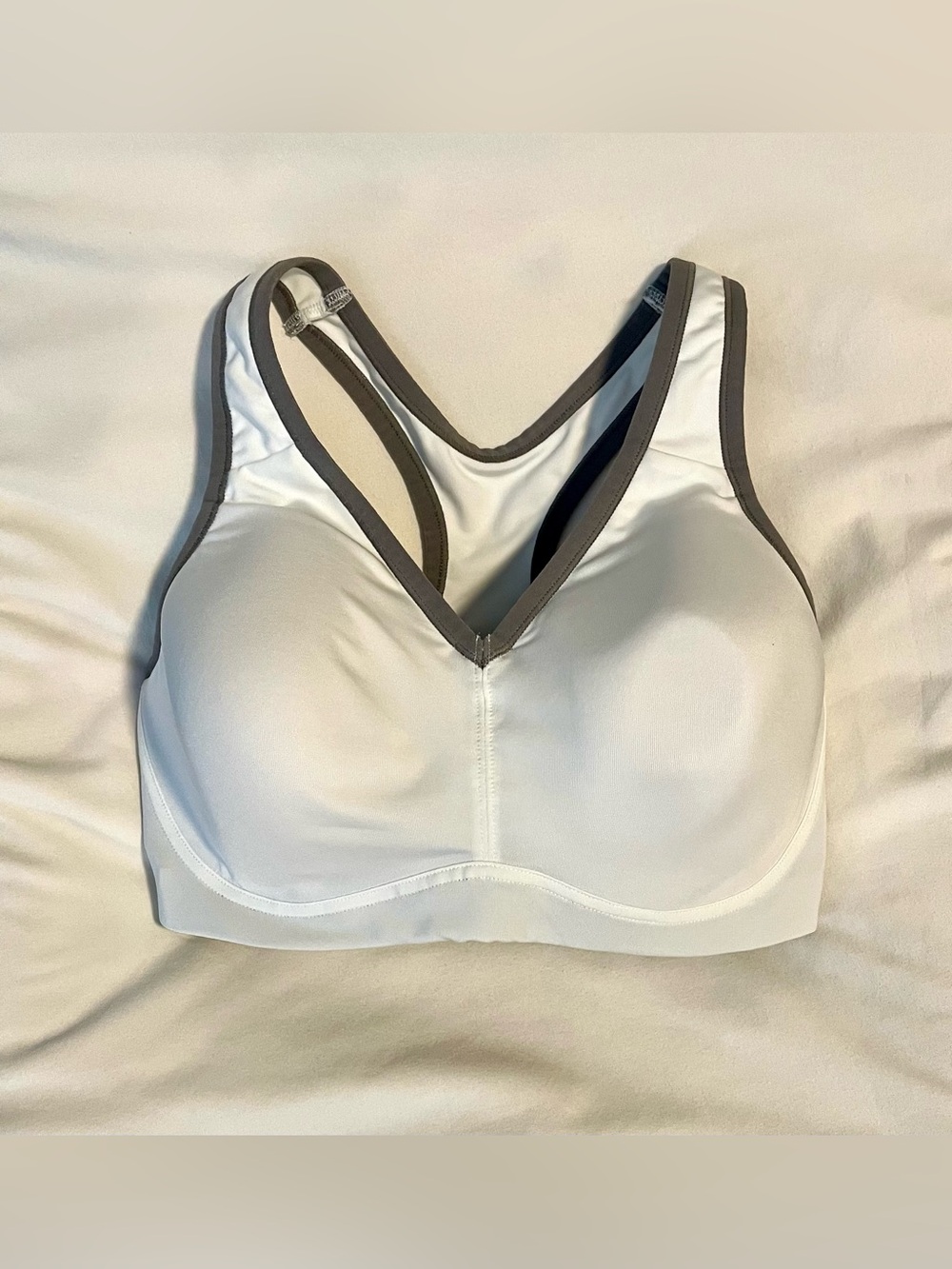 *EUC* NATORI Power Yogi Racerback UW Sports Bra High Impact -Sz 34DD -White/Gray